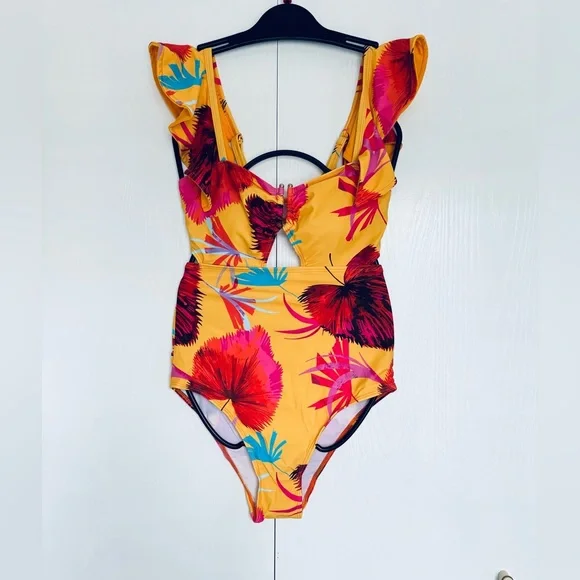 ‼️Final price leaves print one piece full coverage ruffle shouldersswimsuit